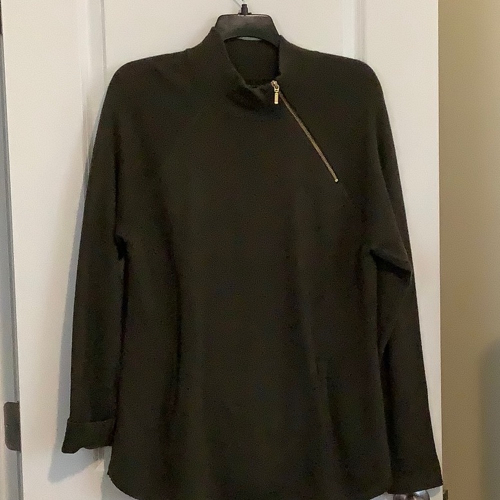 Hunter green sweater